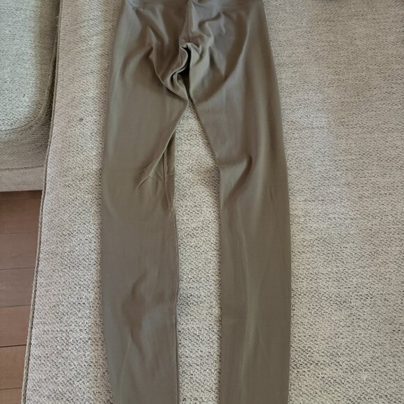 Lululemon Align Pants (Pair) - Picture 4 of 9